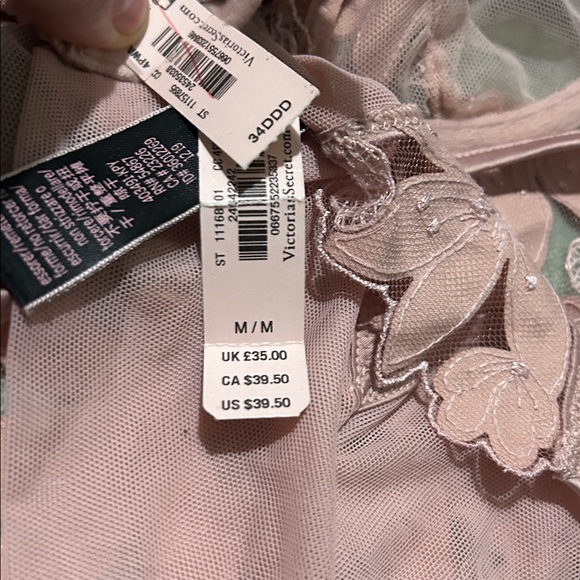 Pink Lace Lingerie Set - Picture 3 of 3